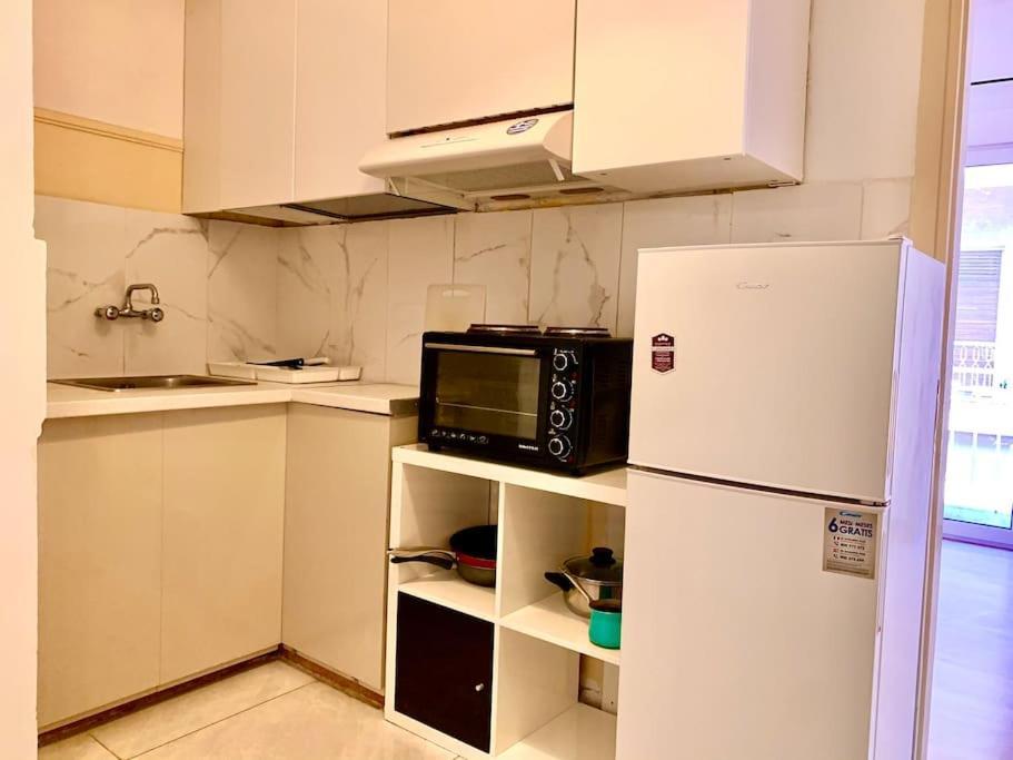 אתונה 2 Bedroom Apartment 300 Meters Metro Aghios Loanis מראה חיצוני תמונה